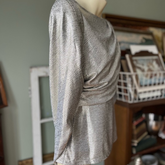 ADRIANNA PAPELL SILVER METALLIC COWL CAPE BLOUSE DRAPED BACK SIZE 4 ZIPPER BACK - Picture 7 of 16